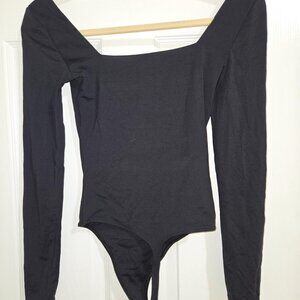Aritzia Babaton black bodysuit longsleeved contour size xs